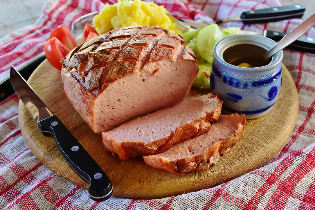 Leberkaes mit Kartoffelsalat